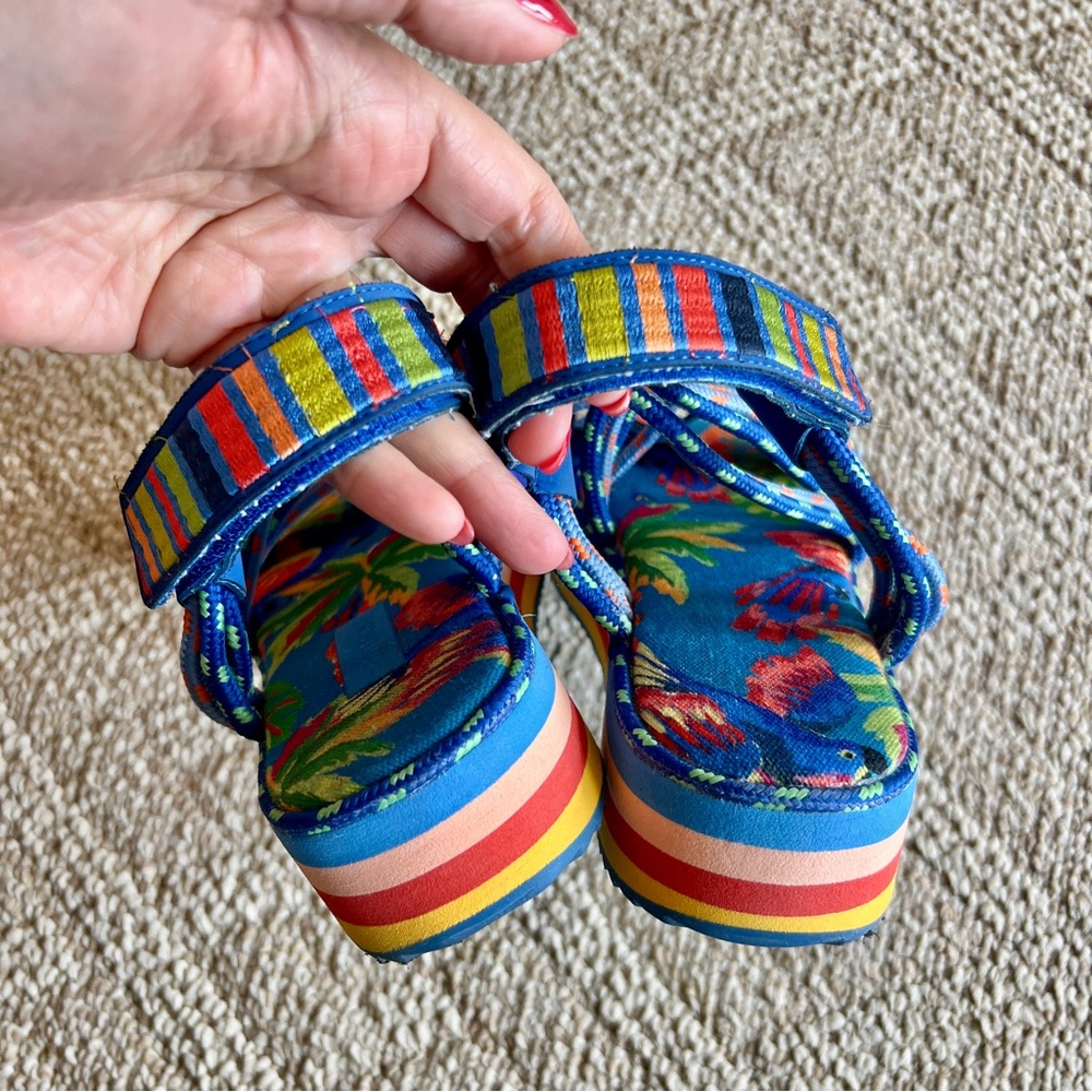 FARM RIO Blue Macaw Platform Sandal - Size 9 - Picture 7 of 7